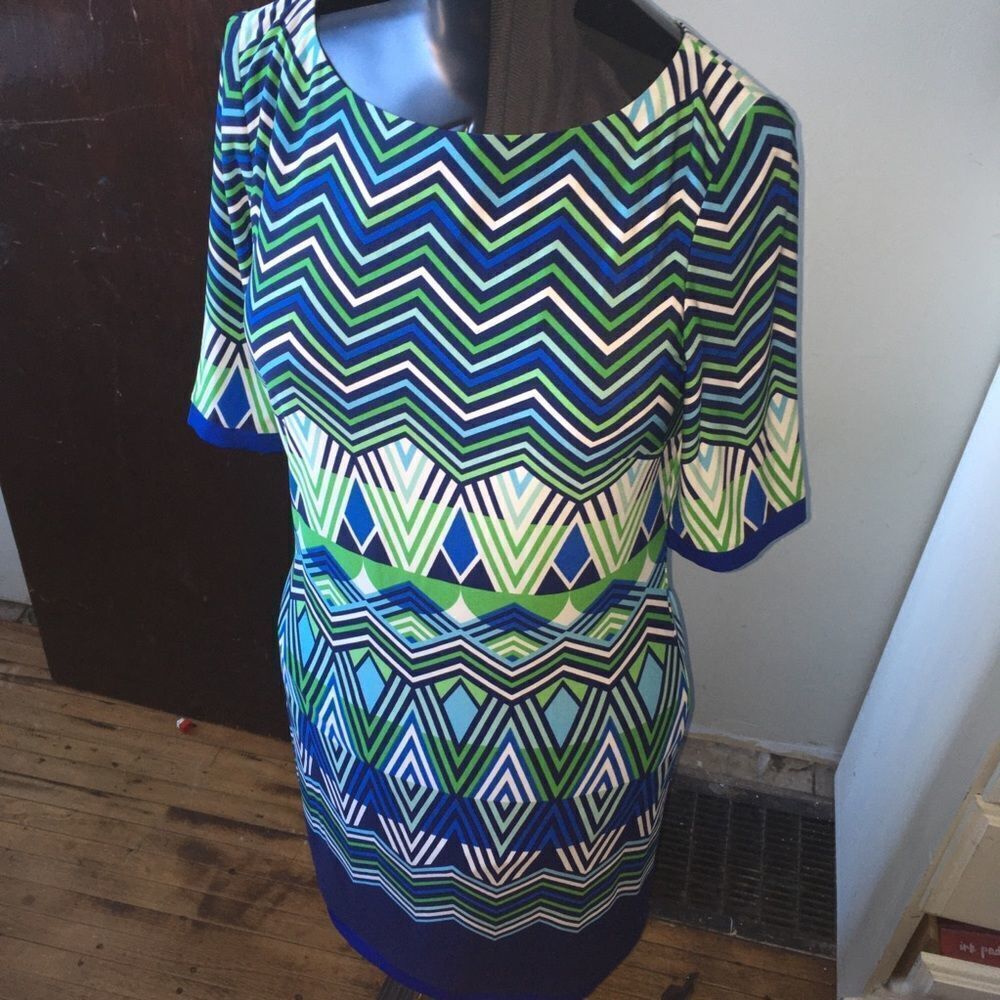 Eliza J chevron size 8 royalcore elegant sheath dress